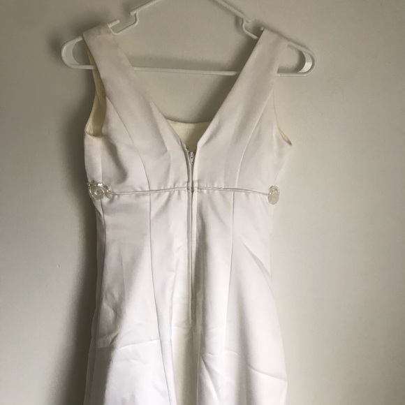 White Long Formal Dress with a Beaded Waist - XS - Picture 2 of 10